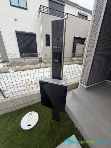 平塚市田村8丁目　新築分譲住宅　全3棟C号棟　の玄関