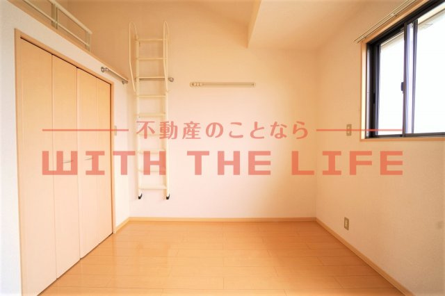 エトワール【キャッシュバック対象物件】の洋室|使い勝手のいい洋室です
