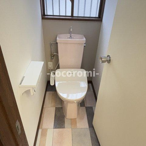 香里ヶ丘１１丁目戸建のトイレ