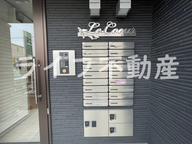 ル・クールのエントランス|建物の内部です