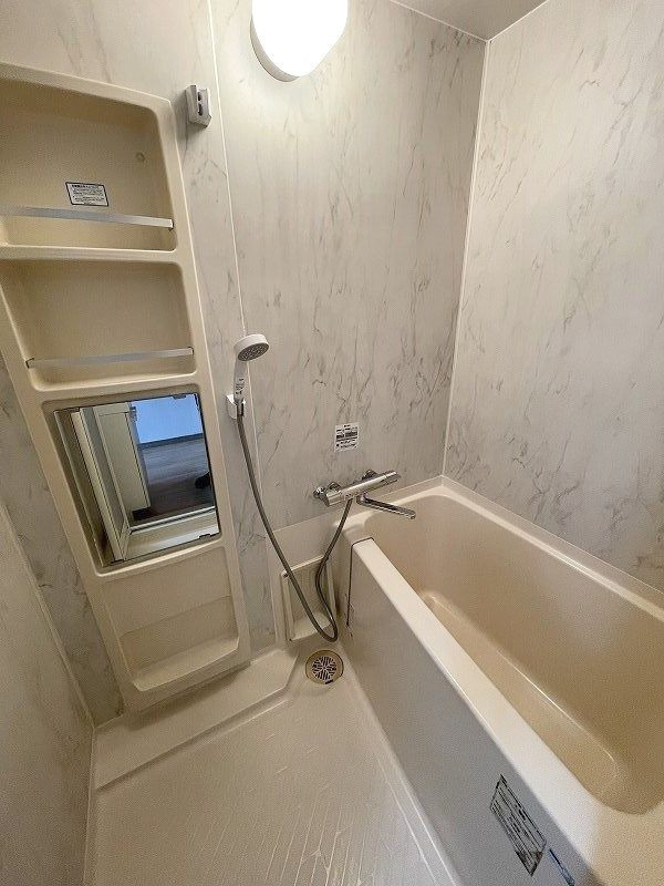 エステートモア祇園の浴室