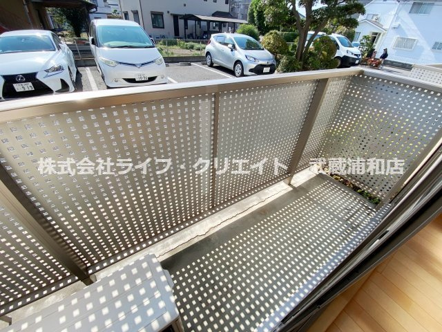 ウィン中浦和 2のバルコニー