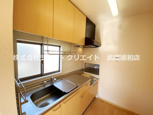 ウィン中浦和 2のキッチン|別号室の参考写真です。別号室の参考写真です。