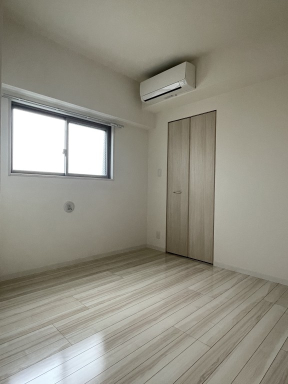 ラフィーエ横浜の寝室|広々洋室♪