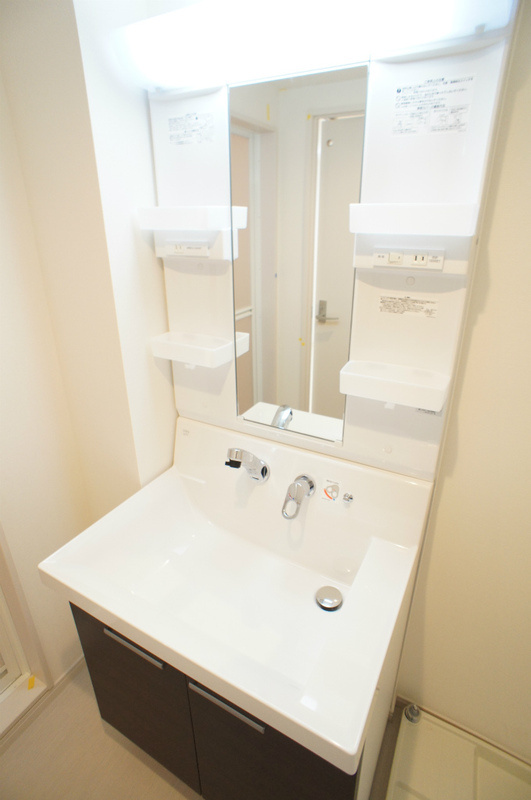 リブリ・腰越の洗面所