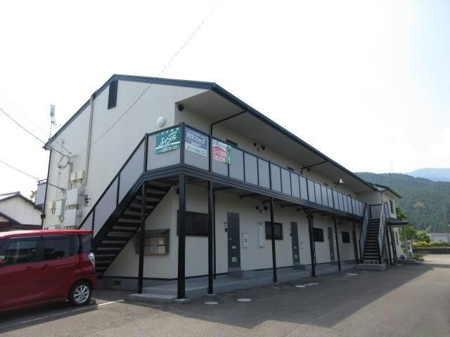クレストール飯岡の外観