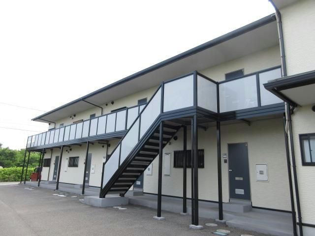 クレストール飯岡の外観
