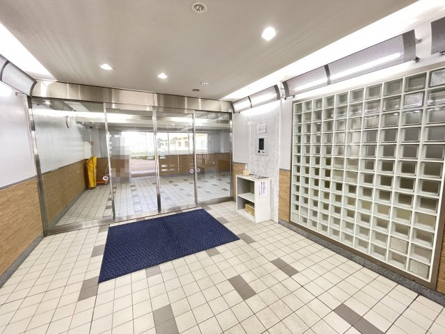リンクシティ小手指B棟のエントランス
