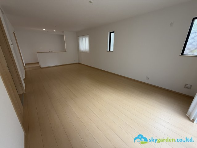 平塚市田村8丁目　新築分譲住宅　全3棟B号棟　の居間・リビング