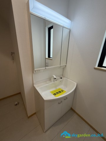 平塚市田村8丁目　新築分譲住宅　全3棟B号棟　の独立洗面台