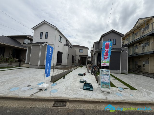 平塚市田村8丁目　新築分譲住宅　全3棟B号棟　の前面道路含む現地写真