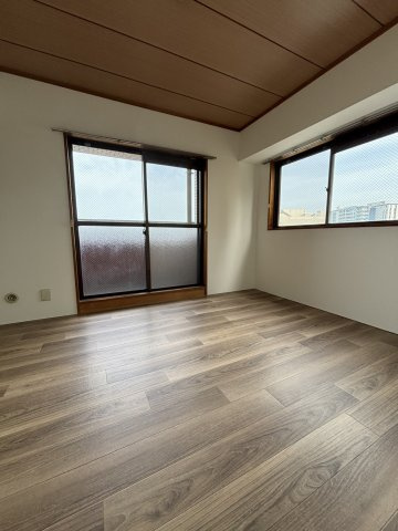 セザール北千住の洋室