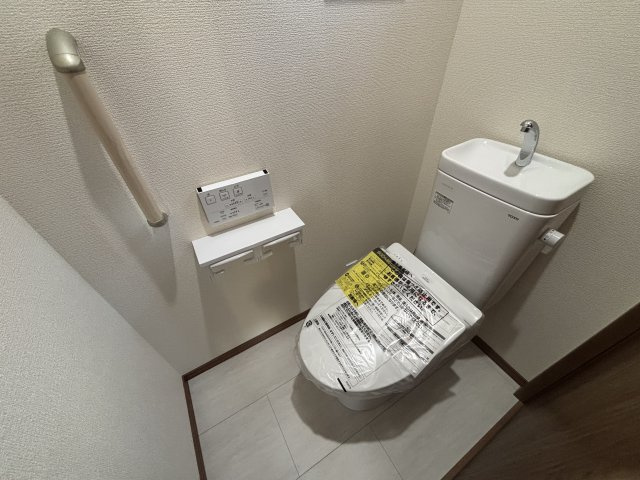 大泉学園町７丁目戸建賃貸住宅のトイレ|落ち着いたトイレです