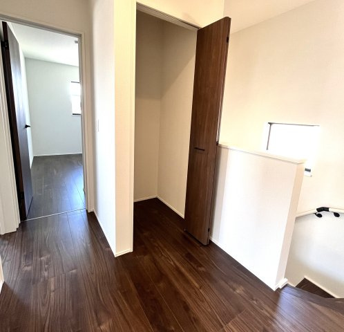 鈴鹿市長太新町2丁目第1期 新築戸建 【全5棟】の収納|２F廊下
