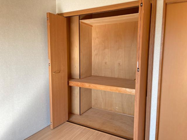 ロイヤルヒルズの収納|クローゼット