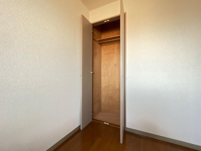 ロイヤルヒルズの収納|クローゼット