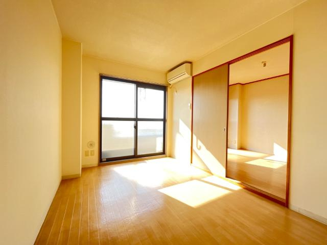 ロイヤルヒルズの居間・リビング|リビング