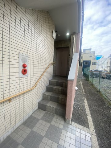 コーポKENのエントランス|清潔なエントランスです