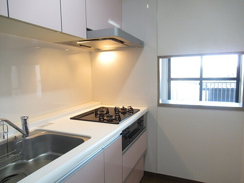 エス・バイ・エルマンション越谷のキッチン|キッチン別角度　※前回募集時2020年10月写真