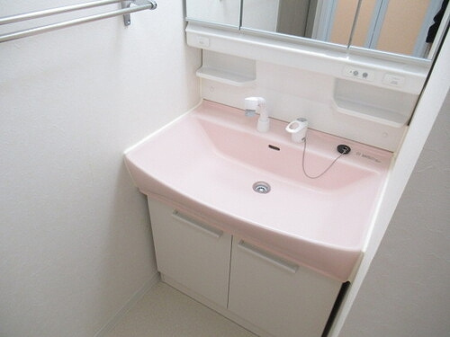 エス・バイ・エルマンション越谷の洗面所|洗面台　※前回募集時2020年10月の写真