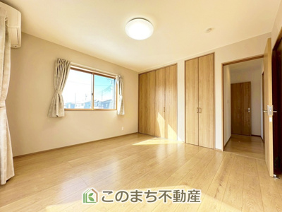 【洋室】 | 宇都宮市陽東1丁目中古戸建 | 南向きで陽当たりの良い洋室♪風通しもよく快適です☆
