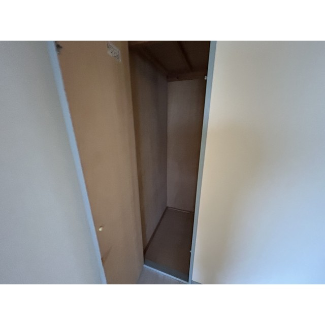 サンライズマンション　上尾の内装|明るい色調の室内です