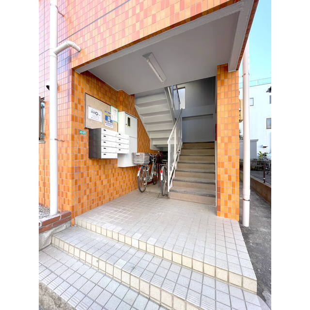 ベルハイツのエントランス|落ち着いたエントランスです