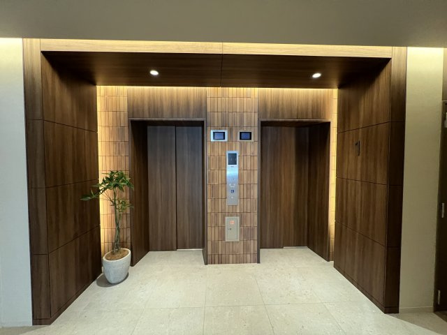 【エントランス】