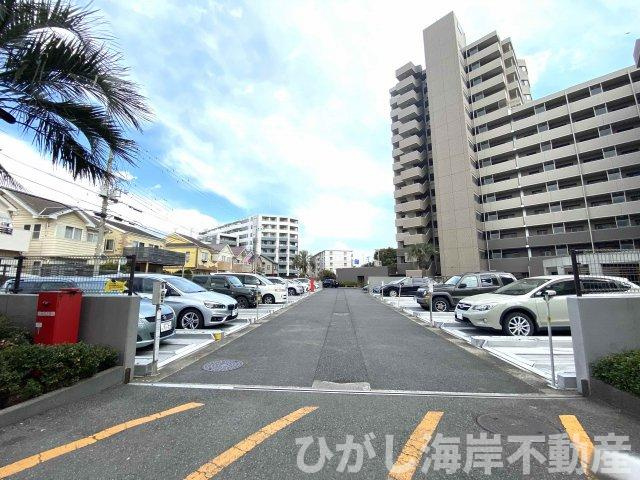 ライオンズガーデン湘南緑が浜の駐車場|敷地内駐車場