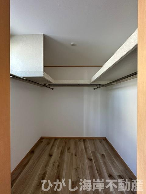茅ヶ崎市円蔵　中古戸建の収納|新規リフォーム完了！　ウォークインクローゼット