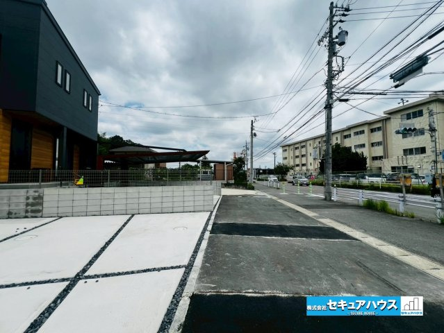 【本日ご案内可能】愛知郡東郷町大字春木字白土　全1棟の前面道路含む現地写真|事前予約にて現地ご見学いただけます！お気軽にお問い合わせください♪
■株式会社　セキュアハウス　豊明支店■
住宅ローンに強く、知識、経験豊富なスタッフ在籍
お客様に寄り添い、ご成約後もサポート致します