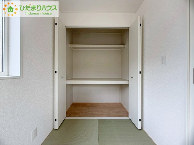 いわき市小名浜花畑町第4　新築戸建　1号棟の収納|和室の収納は横開きクローゼット！
しまった物の出し入れも楽々です(^^)