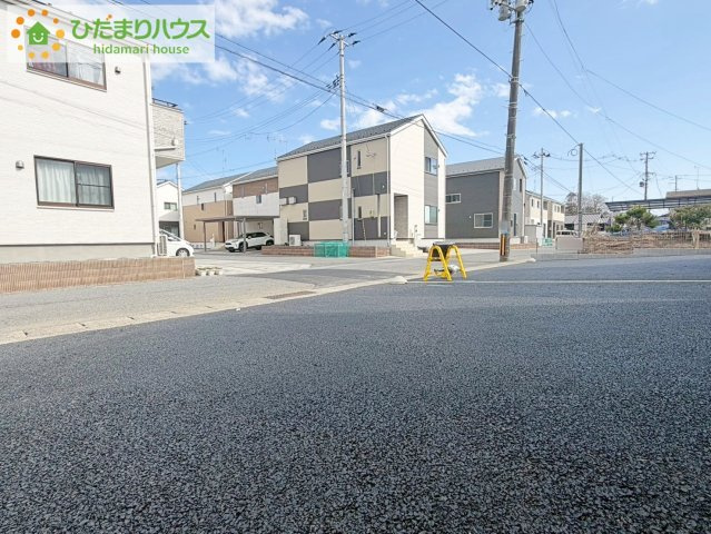 いわき市小名浜花畑町第4　新築戸建　1号棟の駐車場|時間がない時もらくらくと車の出し入れができる並列駐車場を完備！！