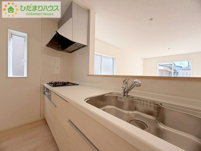 いわき市小名浜花畑町第4　新築戸建　1号棟のキッチン|料理をしながらでも、ご家族との会話を楽しめる対面式キッチン♪