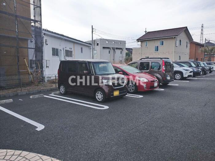 シャトレグランの駐車場|当社、チルホームのHPもご覧ください(^^)/物件情報多数♪