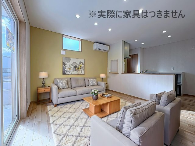 【エコnaホーム】　郡山市横塚6丁目　芳賀小・第四中の居間・リビング|リビングはゆとりがありご家族皆さんでくつろぐことができる空間です！