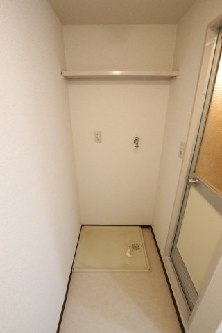 【設備】 | プレステージ深井水池 | 室内洗濯機置場