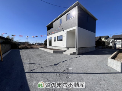 【駐車場】 | CRADLEGARDEN筑西市井上第1　2号棟 | 舗装された駐車場は雨の時も水たまりにならずに便利です♪
