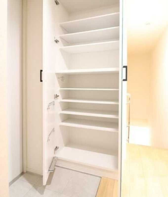 GrandStory用賀Ⅱ　礼金０　築浅　ペット相談の玄関