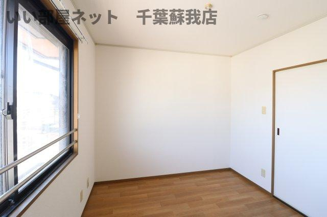 エクレール五井西CDEの寝室|ゆとりの広さです