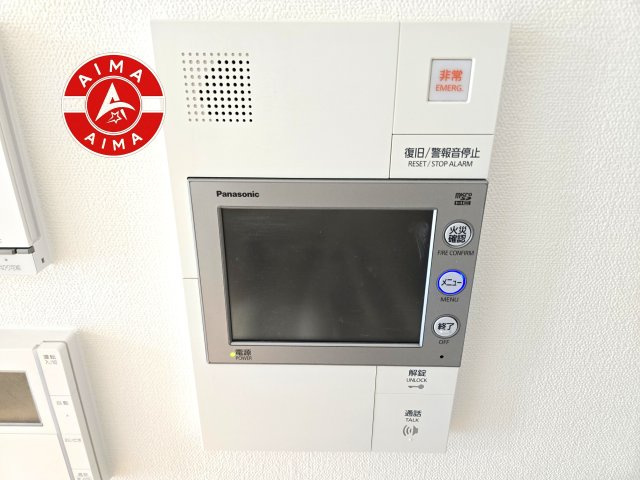 モントーレ東比恵クレアのセキュリティ|玄関先で訪問者を確認できるため、防犯面でも安心です。