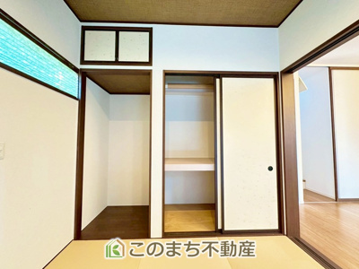 【収納】 | さくら市卯の里中古戸建 | 和室の収納スペースは中棚が付いてますので、お布団をしまうのに最適です♪
