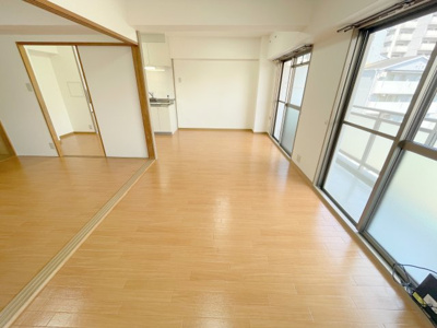 【居間・リビング】 | エクセル中央 202 | ※内観写真は同型タイプ702号（2025.5）撮影分です。