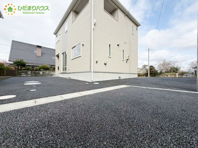 いわき市錦町第32　新築戸建　2号棟の駐車場|マイホームなら駐車場代がかかりません。しかも、自宅の駐車場で洗車ができます！今までコイン洗車に行っていた手間も省けて、節約にもつながります(^^♪