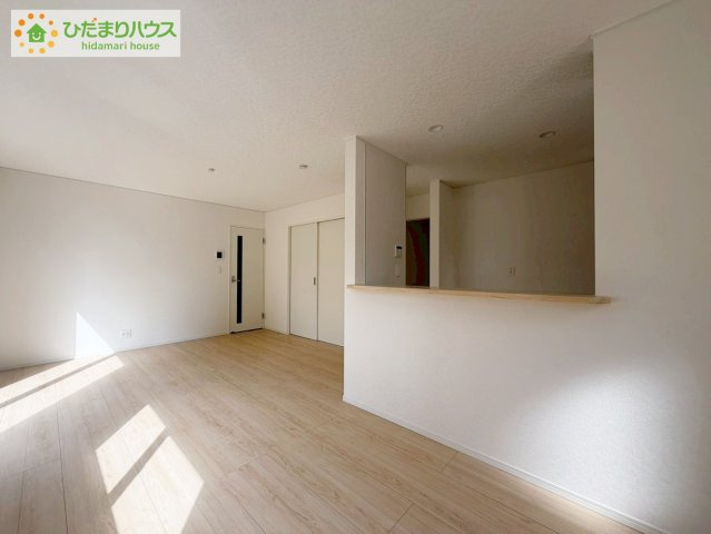 いわき市錦町第32　新築戸建　2号棟の居間・リビング|早くお仕事終わらせて、家に帰りたくなるようなリビングです(^^♪