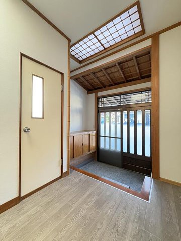 中古 戸建ての玄関