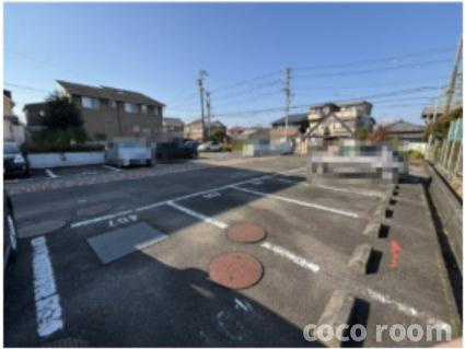 Villa Pine Plainの駐車場
