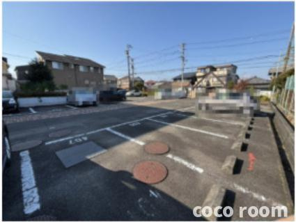 Villa Pine Plainの駐車場