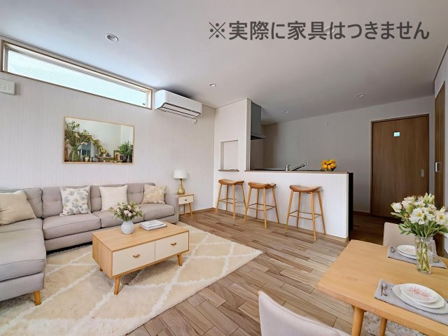 【エコnaホーム】　郡山市横塚6丁目　芳賀小・第四中の居間・リビング|リビングはゆとりがありご家族皆さんでくつろぐことができる空間です！