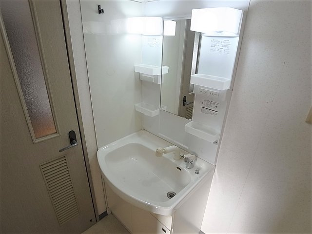 神戸市兵庫区兵庫町２丁目の賃貸マンションの洗面所|シャンプードレッサーの独立洗面完備